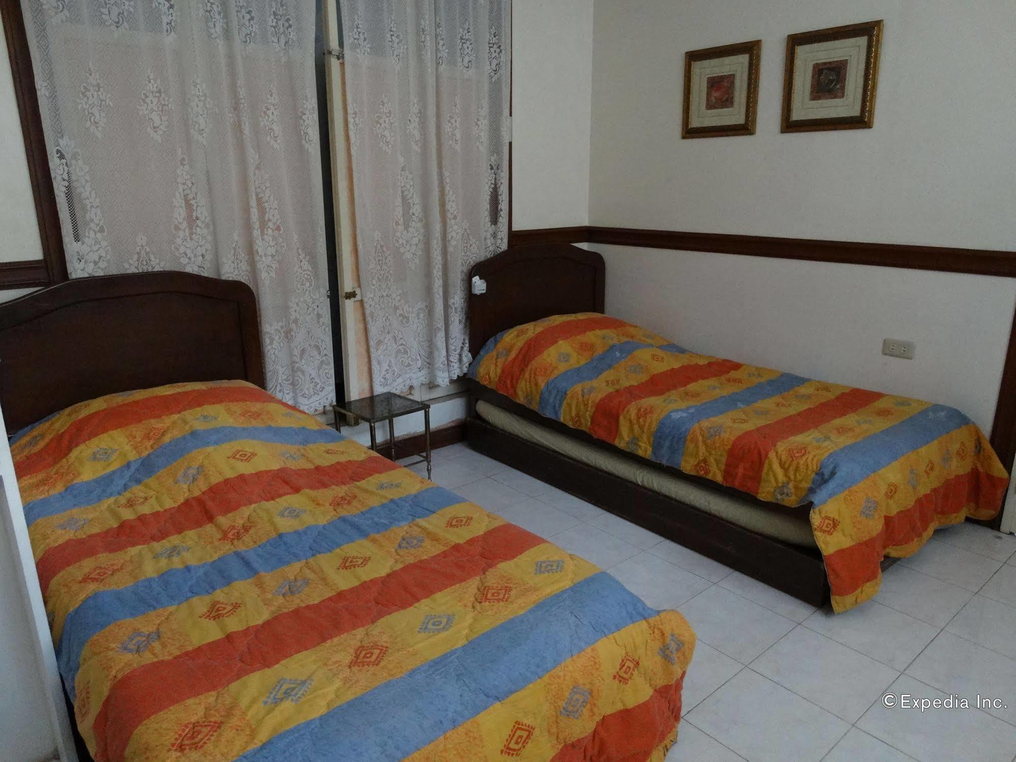 Casa Ruby Pension House Davao Stadt Exterior foto