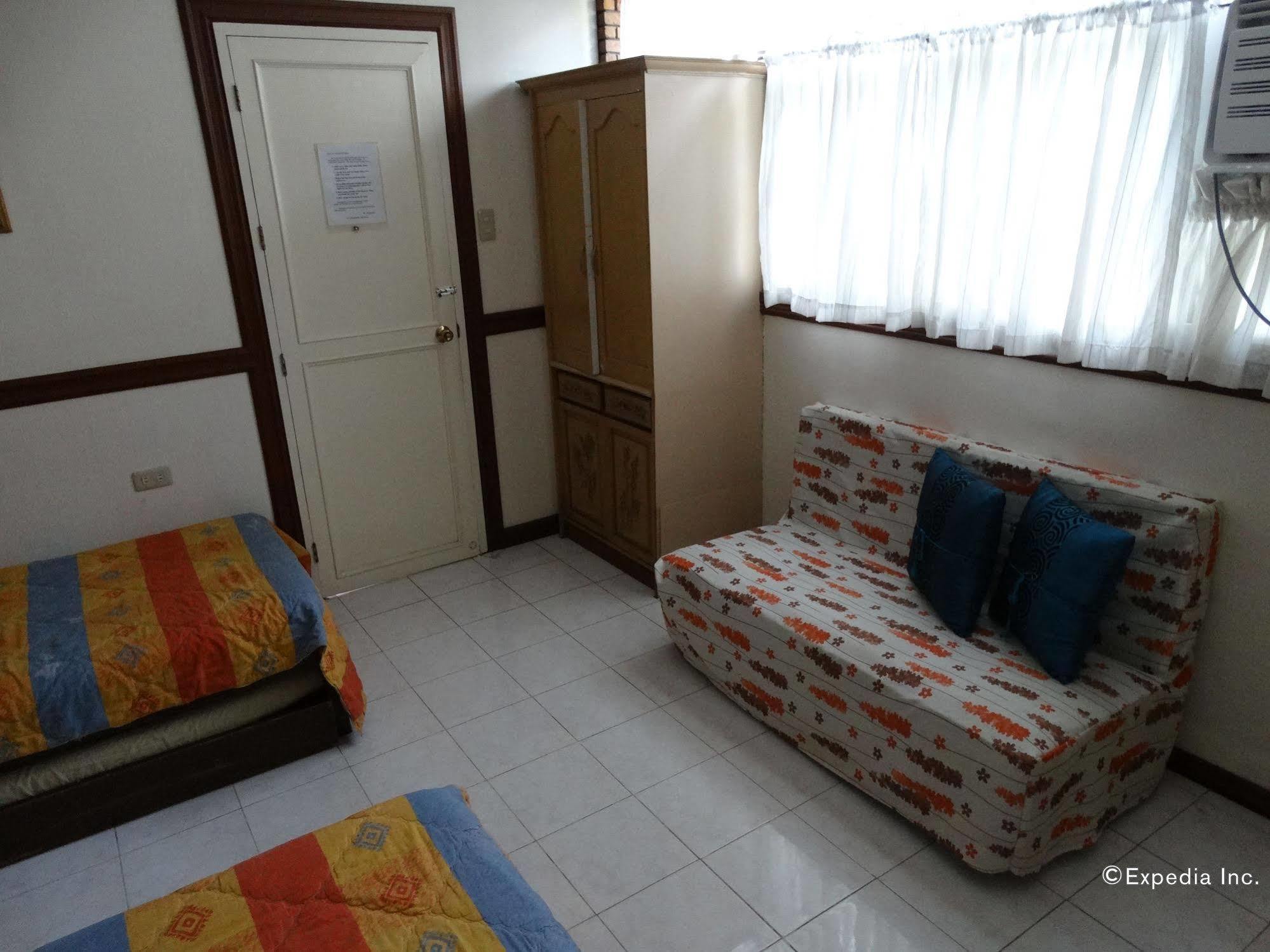 Casa Ruby Pension House Davao Stadt Exterior foto